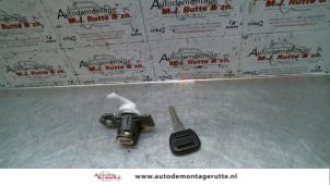 O81691 Gebruikte deurslot cilinder links Rover 25