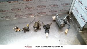 O82306 Gebruikte slotenset cilinder (compleet) Toyota Yaris