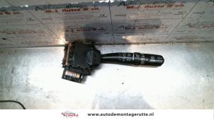 O103528 Gebruikte ruitenwis schakelaar Subaru Outback