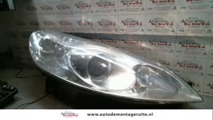 O74154 Gebruikte koplamp rechts Peugeot 407