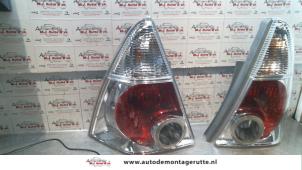 O94090 Gebruikte achterlicht links Daihatsu Young RV