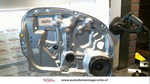 O78228 Gebruikte ruitmechaniek 4deurs links-voor Lancia Musa