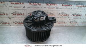 Gebruikte Kachel Ventilatiemotor Kia Rio II (DE) 1.5 CRDi VGT 16V Prijs op aanvraag aangeboden door Autodemontage M.J. Rutte B.V.