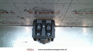 O98627 Gebruikte schakelaar koplamp ihv Renault Twingo
