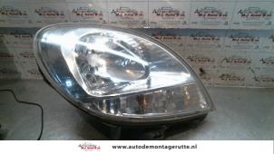 O73900 Gebruikte koplamp rechts Nissan Kubistar