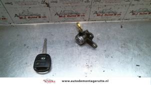 O81822 Gebruikte cilinderslot portier links Toyota Yaris