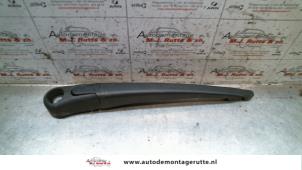 O97638 Gebruikte ruitenwisserarm achter Citroen C4 Picasso
