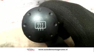 O106668 Gebruikte schakelaar achteruitverwarming Audi TT