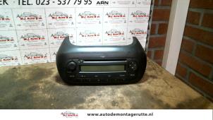 Gebruikte Radio Peugeot Bipper (AA) 1.4 HDi Prijs op aanvraag aangeboden door Autodemontage M.J. Rutte B.V.