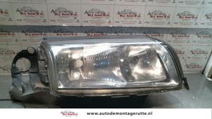 O74431 Gebruikte rechter koplamp Volvo S80