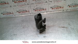 O115613 Gebruikte ruitensproeierpomp voor Volvo V50