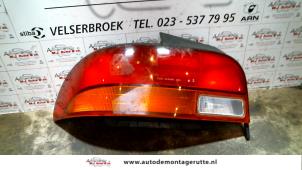 O93433 Gebruikte achterlicht links Subaru Impreza
