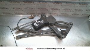 O79041 Gebruikte raammechaniek 4deurs rechts-voor Mercedes 260SE-600SEL