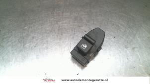 O107360 Gebruikte schakelaar elektrisch raam Alfa Romeo 159