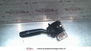O102233 Gebruikte schakelaar richtingaanwijzer Toyota Celica
