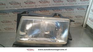 O72702 Gebruikte linker koplamp Peugeot Expert