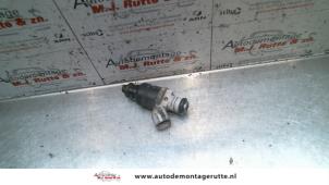 O121689 Gebruikte injector (benzine injectie) Mitsubishi Colt
