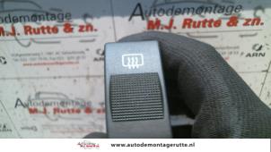 O106669 Gebruikte schakelaar achteruitverwarming Audi A8