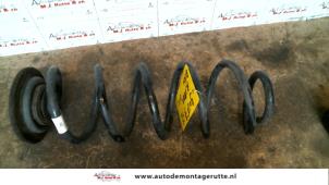 O132122 Gebruikte torsieveer achter Volkswagen Golf