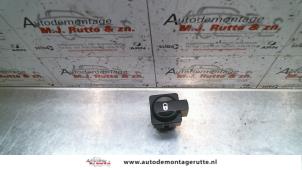 O90382 Gebruikte centrale deurvergrendeling schakelaar Citroen C4