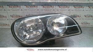 O74579 Gebruikte rechter koplamp Toyota Corolla