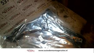 O132141 Nieuwe draagarm onder links-voor Toyota Yaris Verso