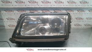 O71700 Gebruikte koplamp links Audi A8