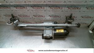 O118899 Gebruikte ruitenwismotor+mechaniek Kia Picanto