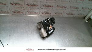 Gebruikte Deurslot Mechaniek 4Deurs rechts-achter Kia Picanto (TA) 1.0 12V Prijs op aanvraag aangeboden door Autodemontage M.J. Rutte B.V.