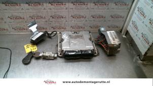Gebruikte Kontaktslot + computer Chrysler PT Cruiser 2.2 CRD 16V Prijs op aanvraag aangeboden door Autodemontage M.J. Rutte B.V.