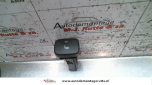 O106884 Gebruikte schakelaar stoelverwarming Daewoo Evanda