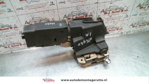 O83449 Gebruikte portierslot mechaniek 4deurs links-achter Mitsubishi Space Star