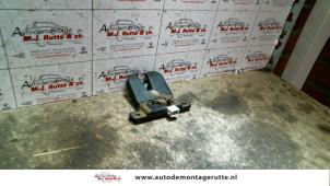 O91988 Gebruikte slotmechaniek achterklep Seat Toledo