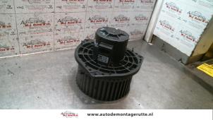 O129885 Gebruikte kachel ventilatiemotor Chevrolet Aveo