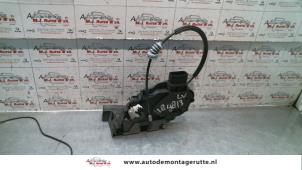 O83194 Gebruikte slotmechaniek portier 4deurs links-voor Volvo V50