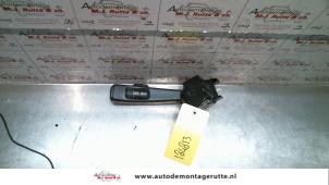 O102136 Gebruikte richtingaanwijzer schakelaar Volvo V50