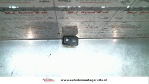 O90396 Gebruikte schakelaar centr. deurvergrendeling Volvo V50