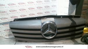 O71410 Gebruikte grille Mercedes Vaneo