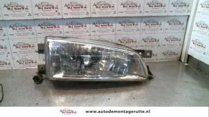 O73947 Gebruikte rechter koplamp Subaru Impreza