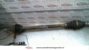 O111720 Gebruikte cardanas rechts-voor (vwa) Citroen C3