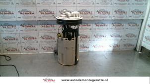 O120731 Gebruikte brandstofpomp elektrisch Nissan Primera