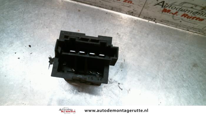 Gebruikte Kachel Weerstand Skoda Felicia O131011