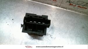 O131011 Gebruikte kachel weerstand Skoda Felicia