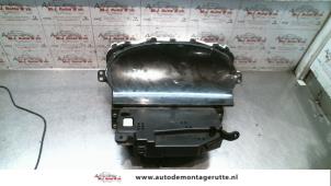 O99827 Gebruikte tellerklok Toyota Yaris
