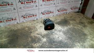 O104482 Gebruikte paniekverlichtings schakelaar Renault Megane Scenic