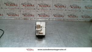 Gebruikte Combischakelaar ramen Opel Sintra 2.2i GLS,CD 16V Prijs op aanvraag aangeboden door Autodemontage M.J. Rutte B.V.