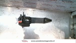 O80048 Gebruikte portiergreep 4deurs links-voor Ford Fiesta