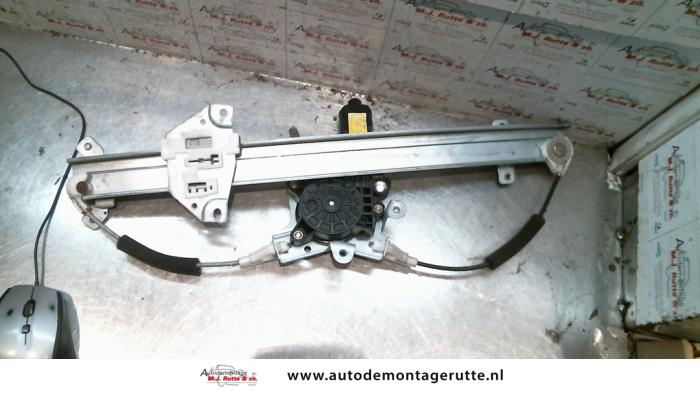 Gebruikte Ruitmechaniek 4Deurs rechts-voor Kia Joice O79289