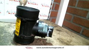 O116263 Gebruikte luchthoeveelheidsmeter Opel Corsa