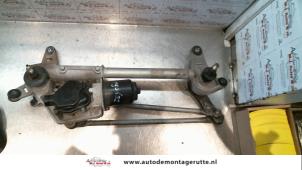 Gebruikte Ruitenwismotor + Mechaniek Honda Accord (CL/CN) 2.0 i-VTEC 16V Prijs op aanvraag aangeboden door Autodemontage M.J. Rutte B.V.